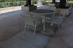 Универсален стол и маса от ратан бежови за всесезонно използване